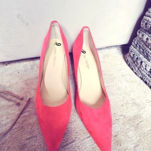Stylish Red pointed toe low heels